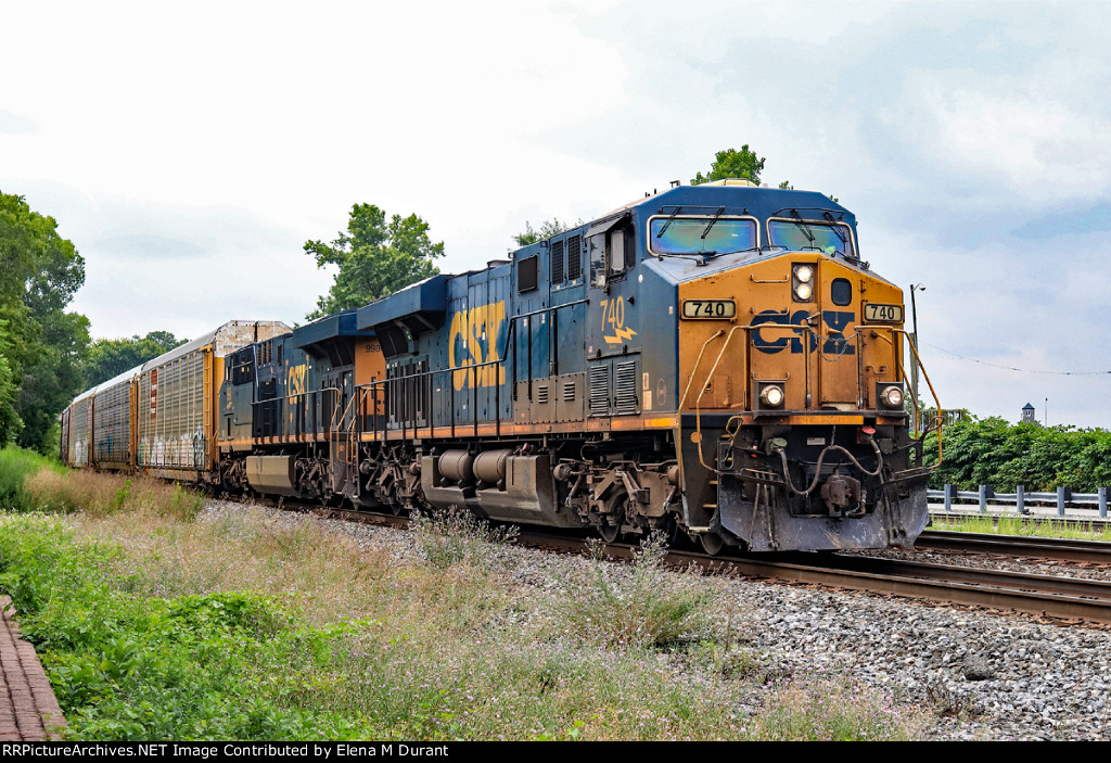 CSX740 on M-567